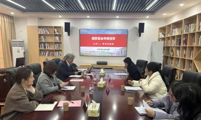 图示, 示意图

中度可信度描述已自动生成