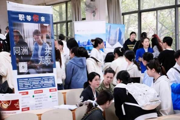 778360c712e94b7416aa18937949d319